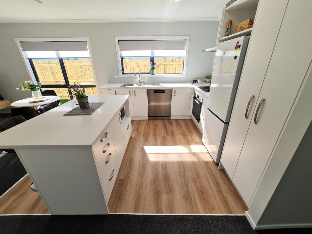 Brand New & Cosy In Kapiti - New 3-Bedrooms 4-Beds In Paraparaumu Eksteriør bilde